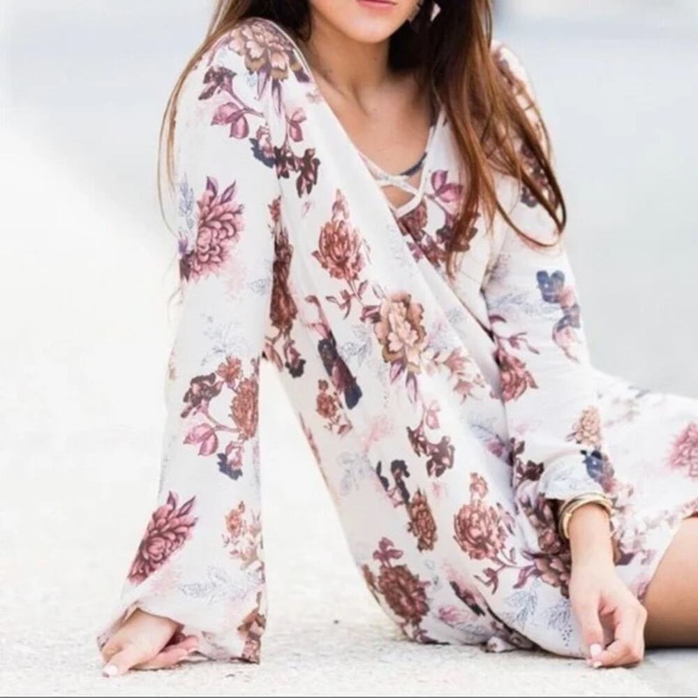 Free People Heart Beat Printed V-Neck Tunic Cream Blush Wine Colorway Size Small - Picture 4 of 13